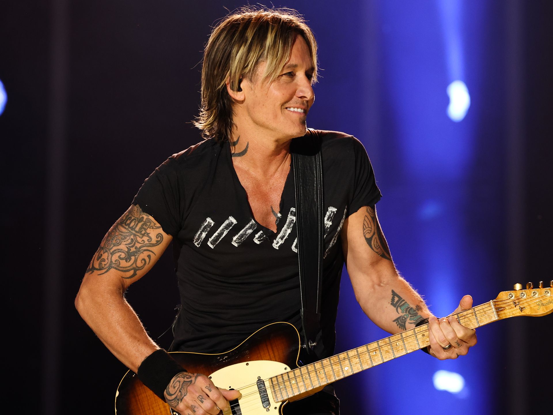 Keith Urban breaks silence on bombshell secret romance - - and it's to do with these two stars | HELLO!