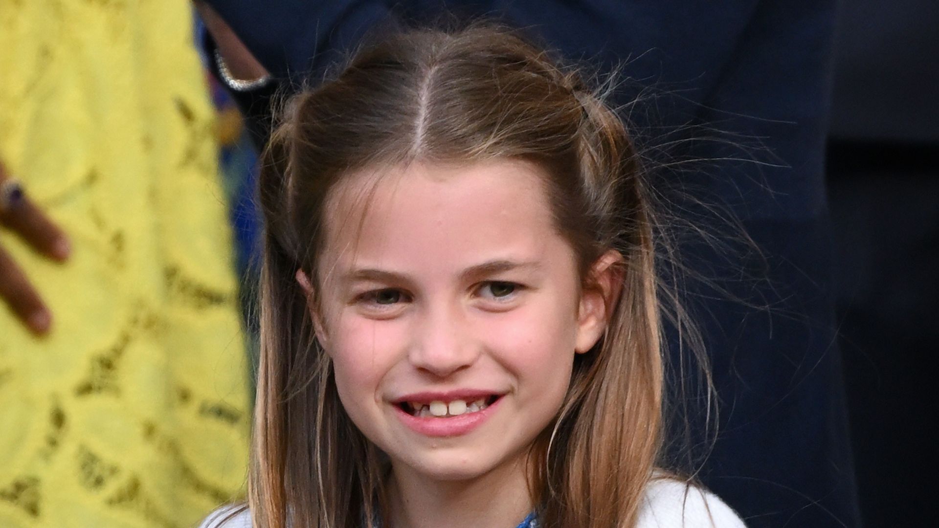 Princess Charlotte applauding at Wimbledon