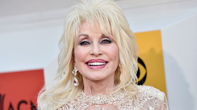 Dolly Parton looks unrecognizable after $1milllion change to her appearance  - photos | HELLO!