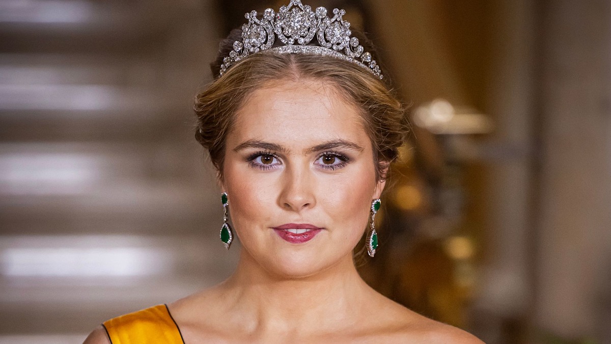 Princess Catharina-Amalia dazzles in ‘showstopping’ £7.6k ballgown