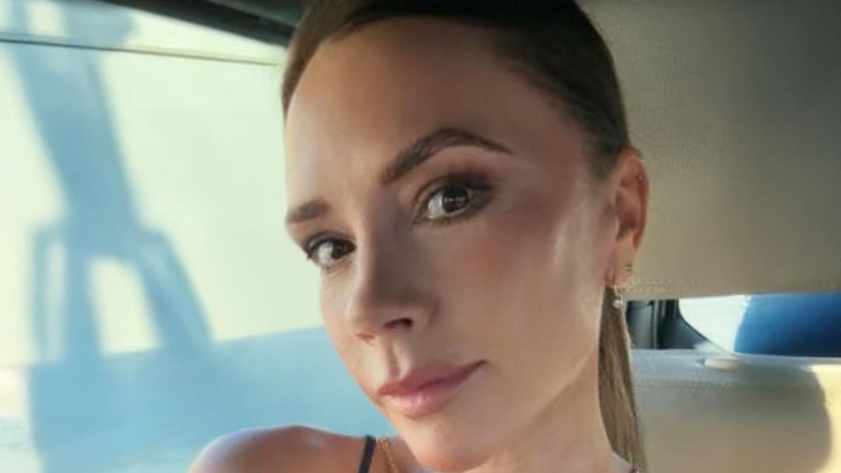 Victoria Beckham just schooled us all on the new way to wear a leather jacket