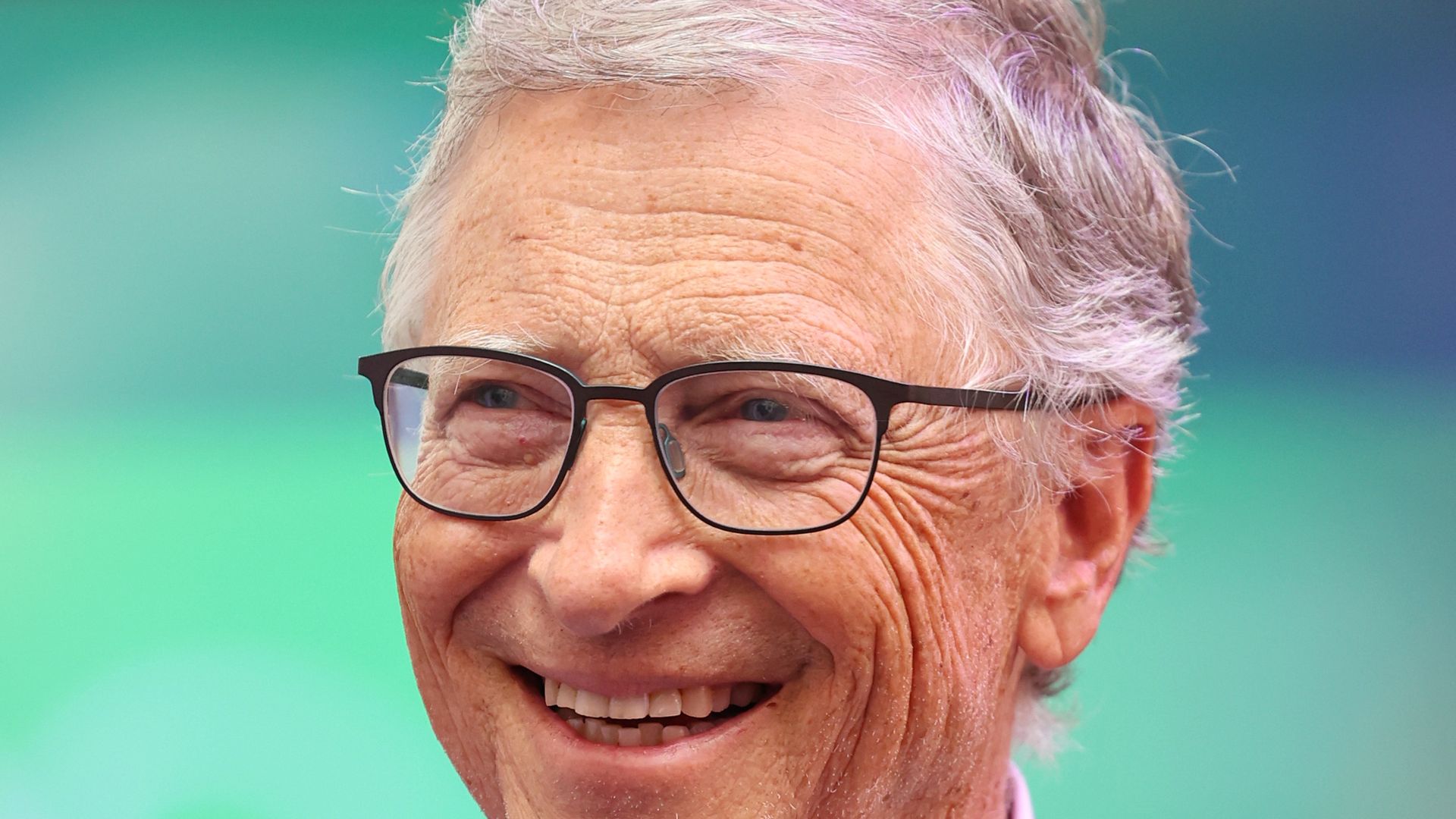 See Bill Gates $130m smart house, complete with trampoline room
