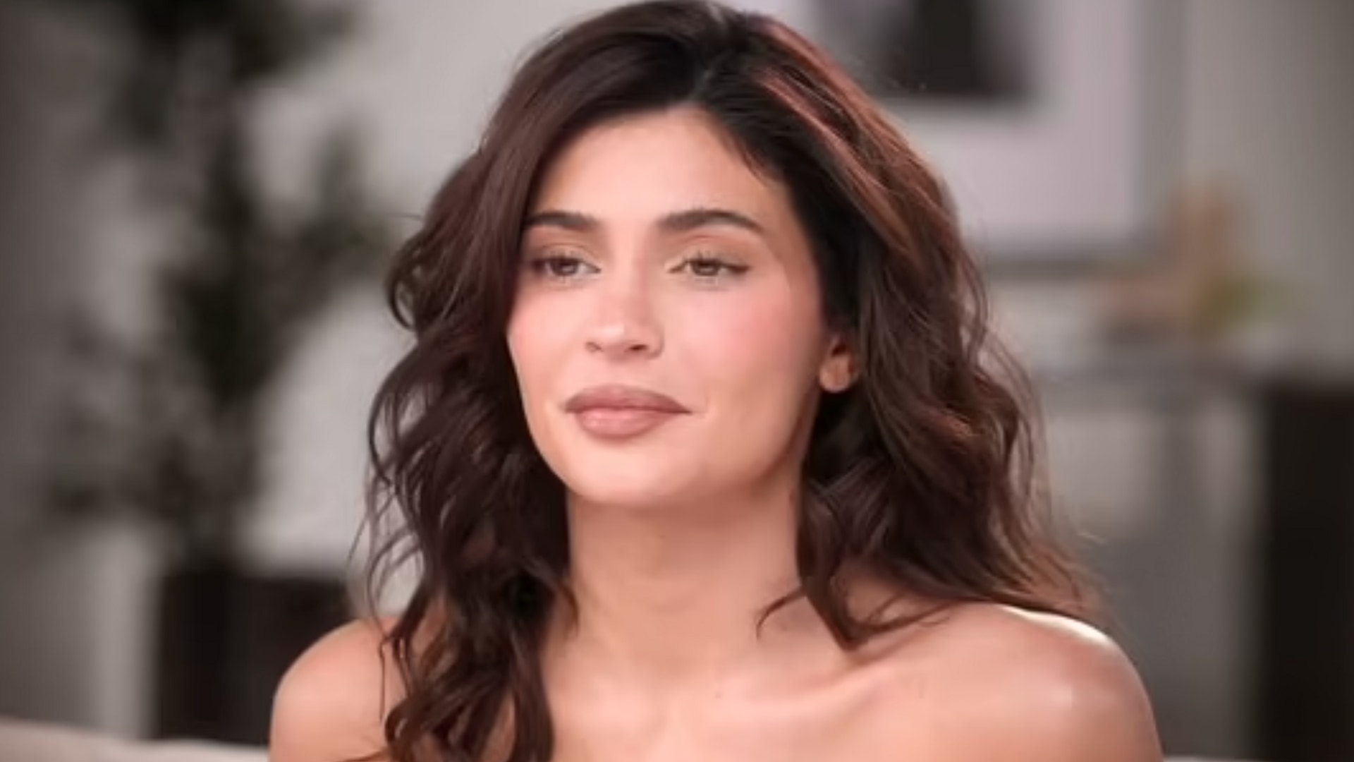 والپیپر کایلی جنر 2025 