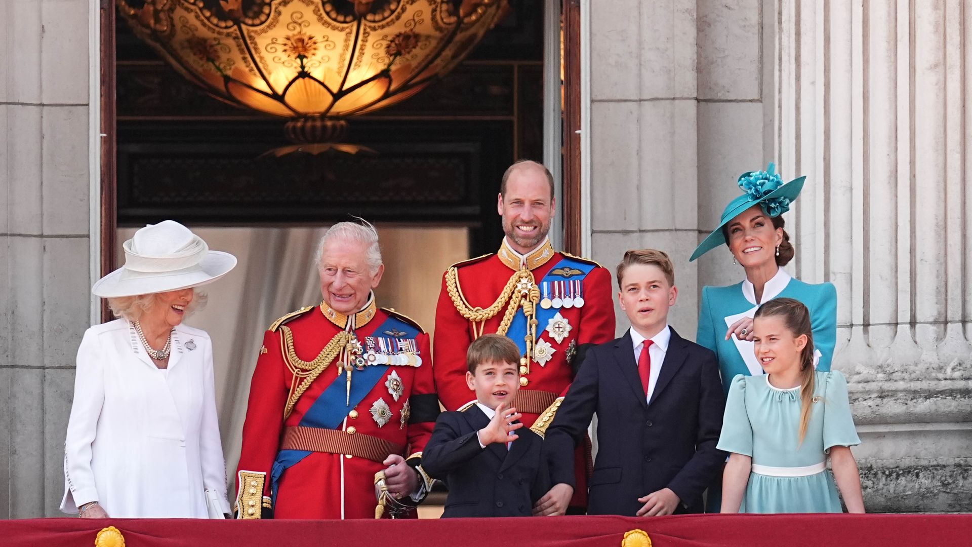 Inside the most luxurious royal home features