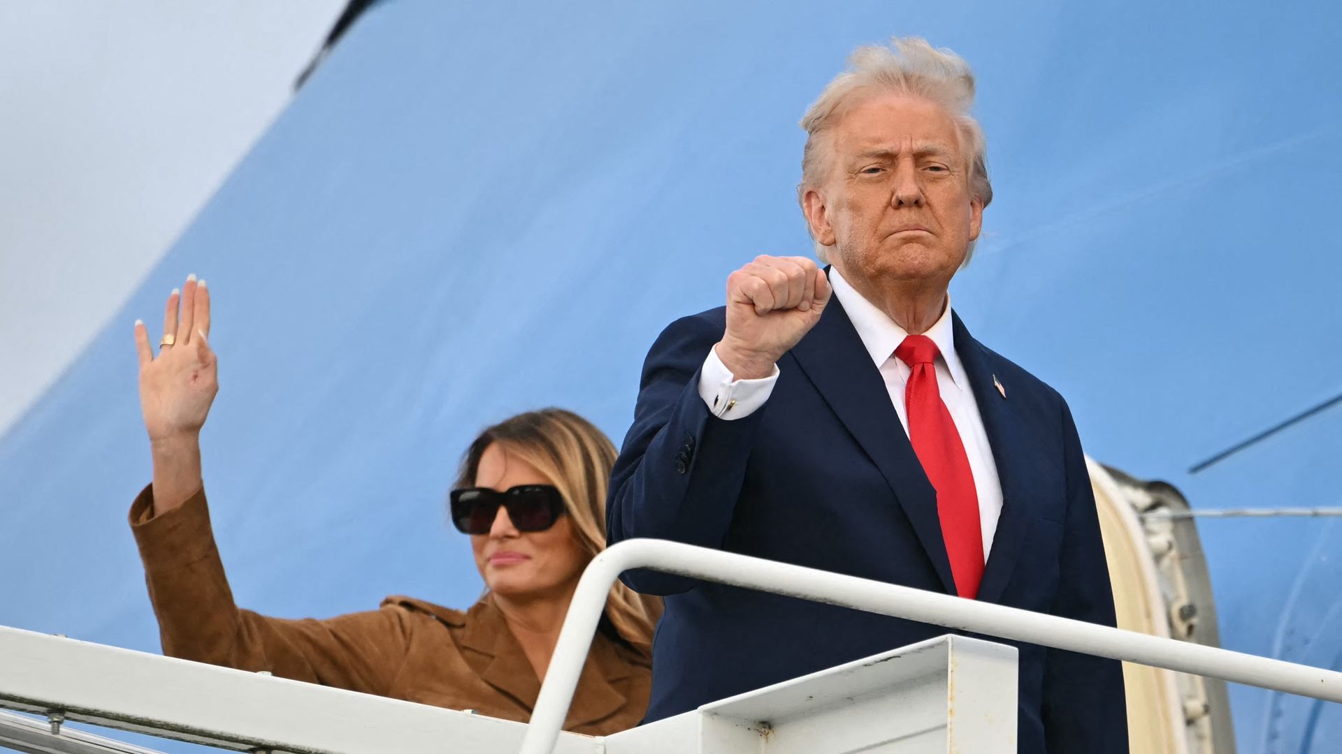 18 September: Donald and Melania Trump officially depart the UK after two-day stay, more