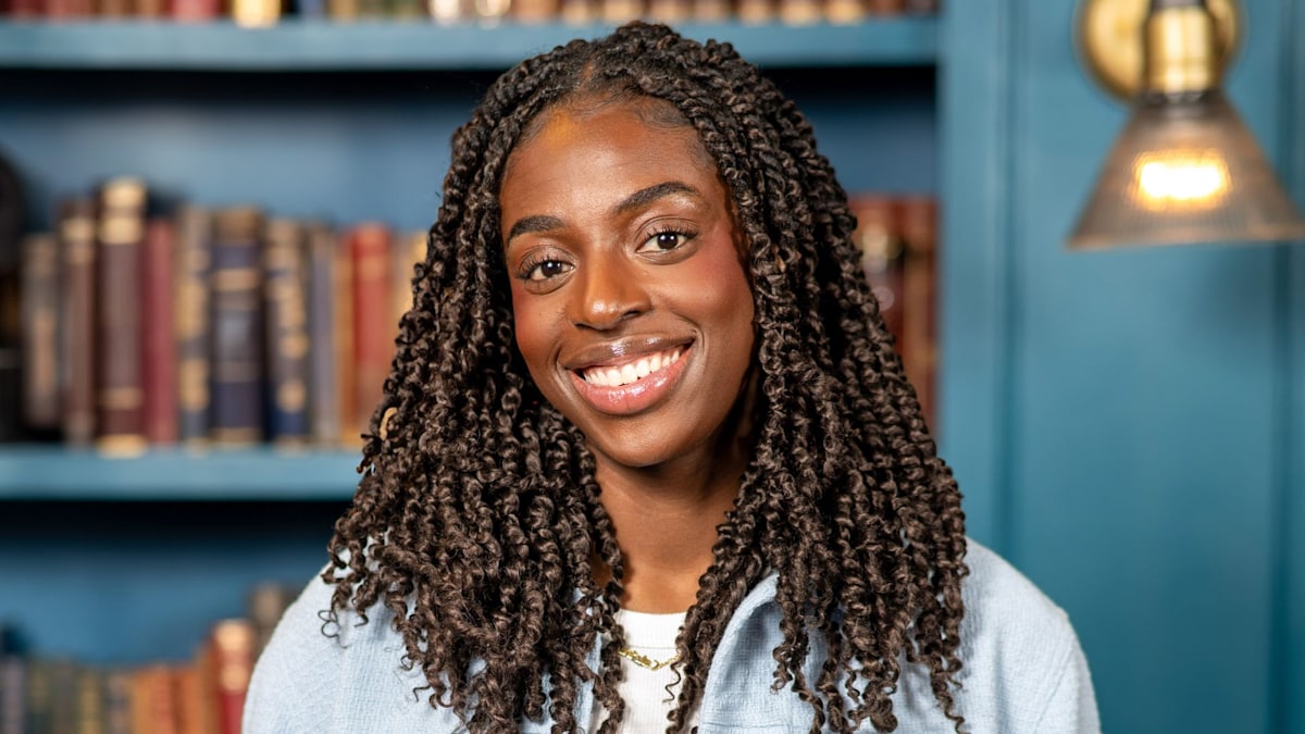 Inside The Celebrity Traitors star Cat Burns's life off-screen – from her music career to relationship status - HELLO! Magazine