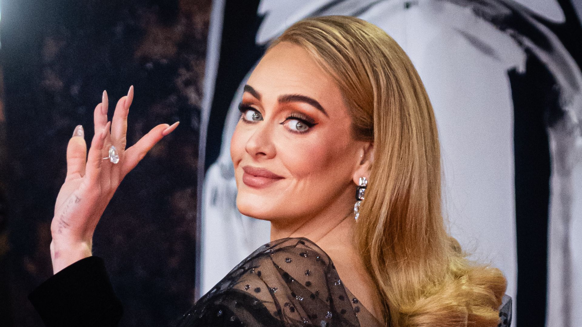 Adele showcases her sparkler