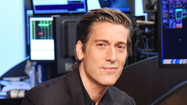 David Muir bids farewell with reflective message as fans thank him  sincerely | HELLO!