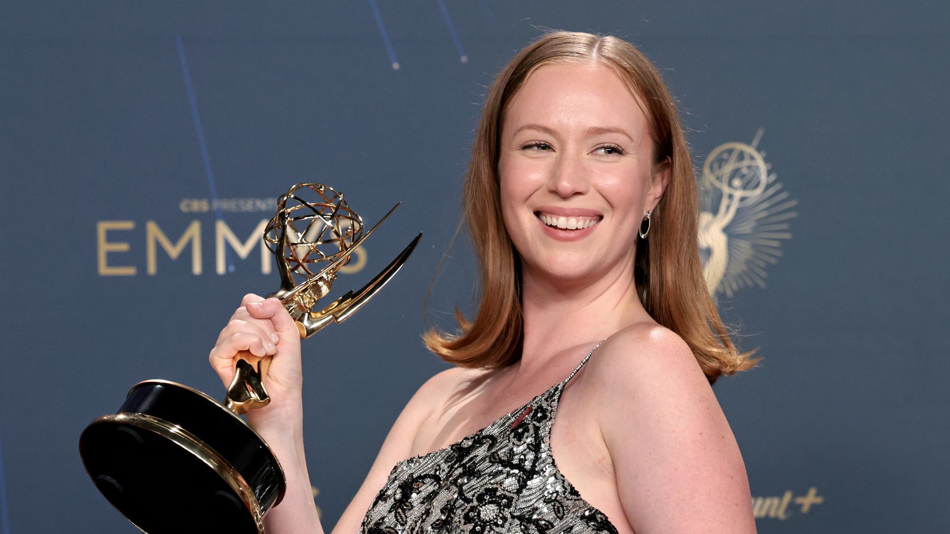 Meet Emmy winner Hannah Einbinder's famous parents, including beloved SNL alum mom