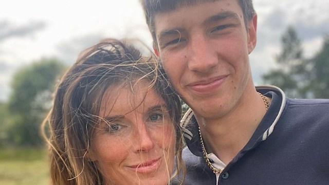 Amanda Owen's son Reuben sparks comments with rare photo with mum following  closure of family farm | HELLO!