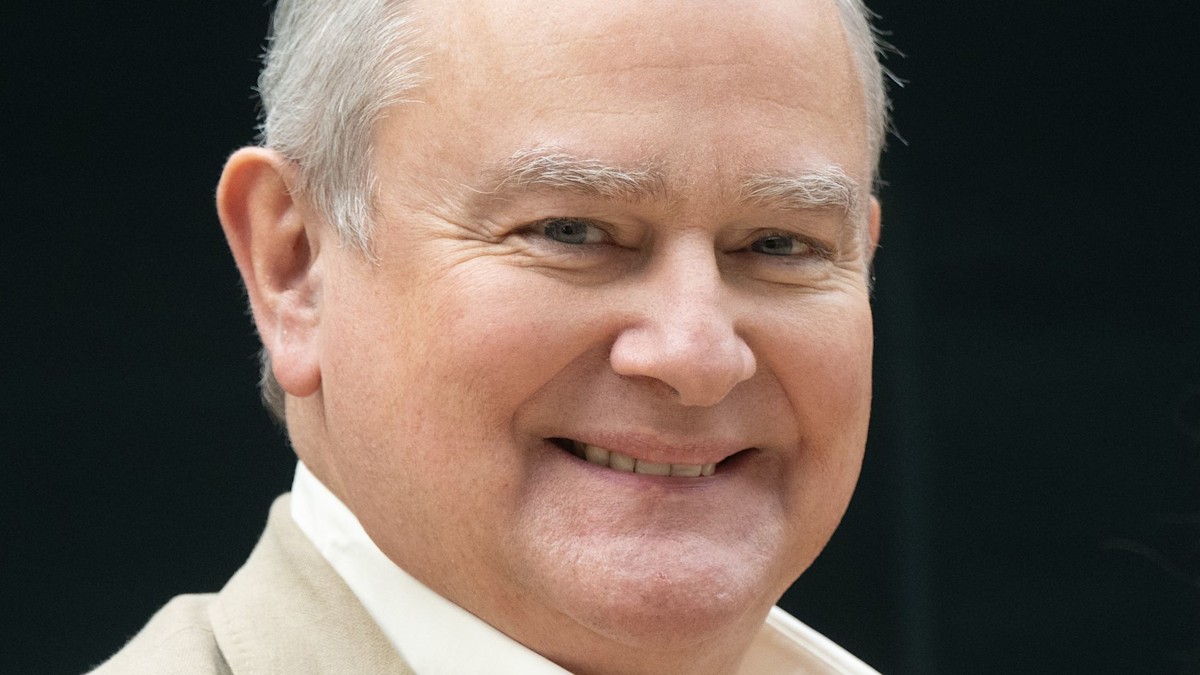 Hugh Bonneville's quiet country home in Sussex with 'welcoming community' 1hr from Downton Abbey