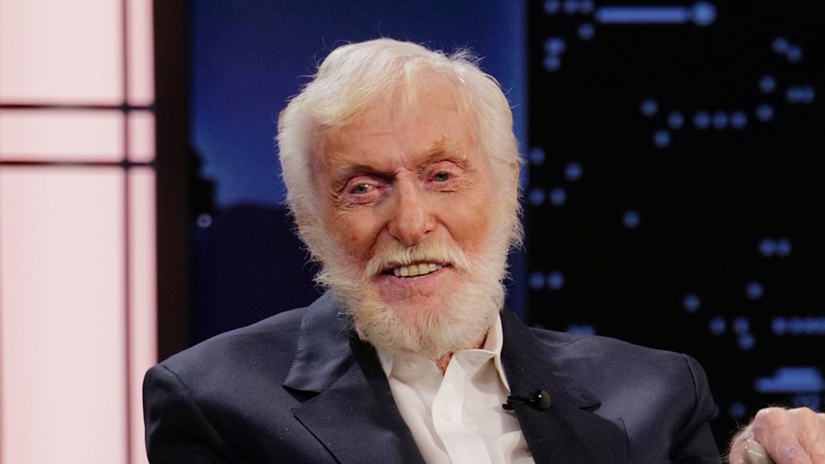 Dick Van Dyke’s latest gym photo at 99 shows he’s still in good spirits