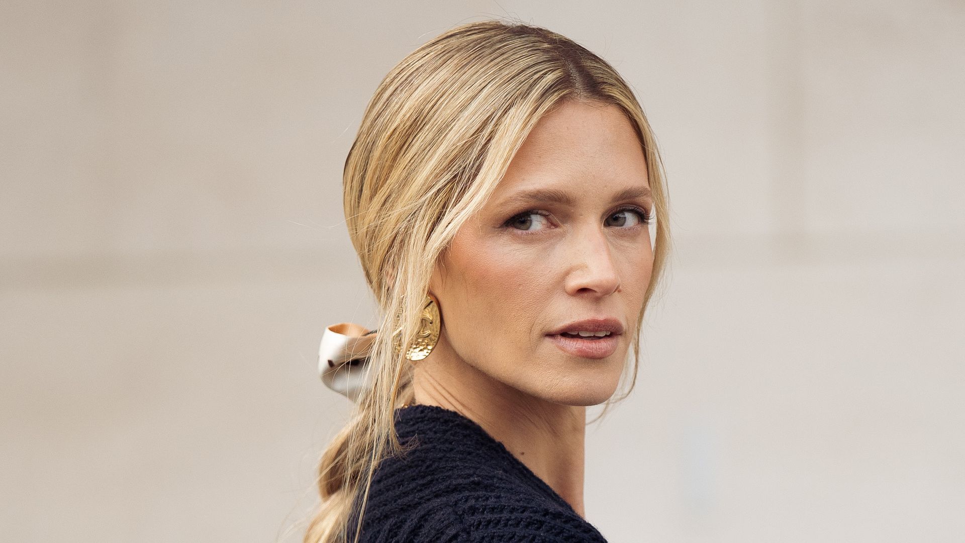 Maria Helena Bordon Meireles office hairstyles