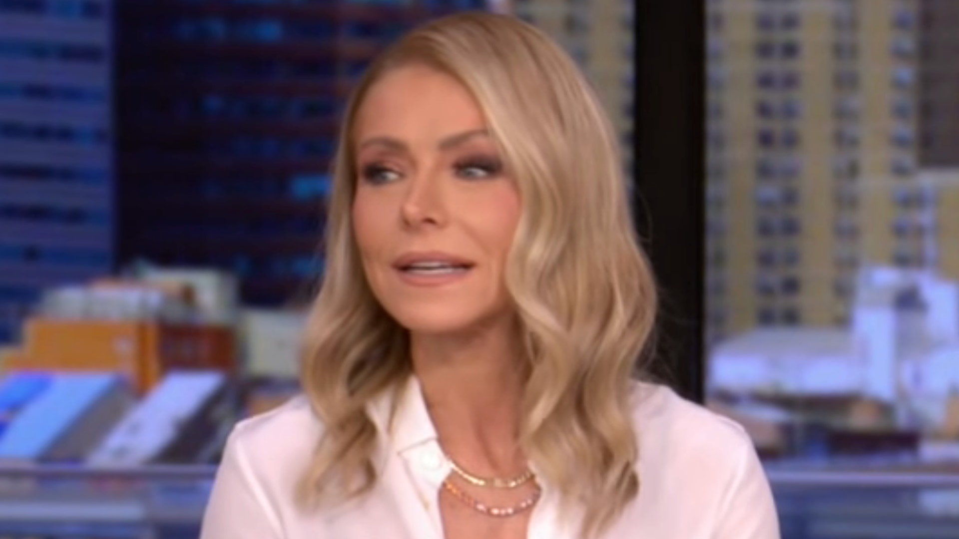 Kelly Ripa embarrasses famous star with on-air blunder