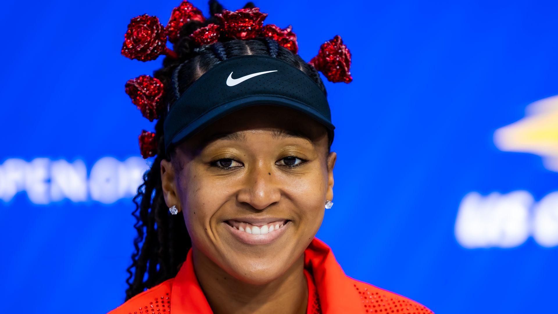 その他 l Universe Naomi Osaka Premium Naomi Osaka brings her powerful fashion game to the US Open