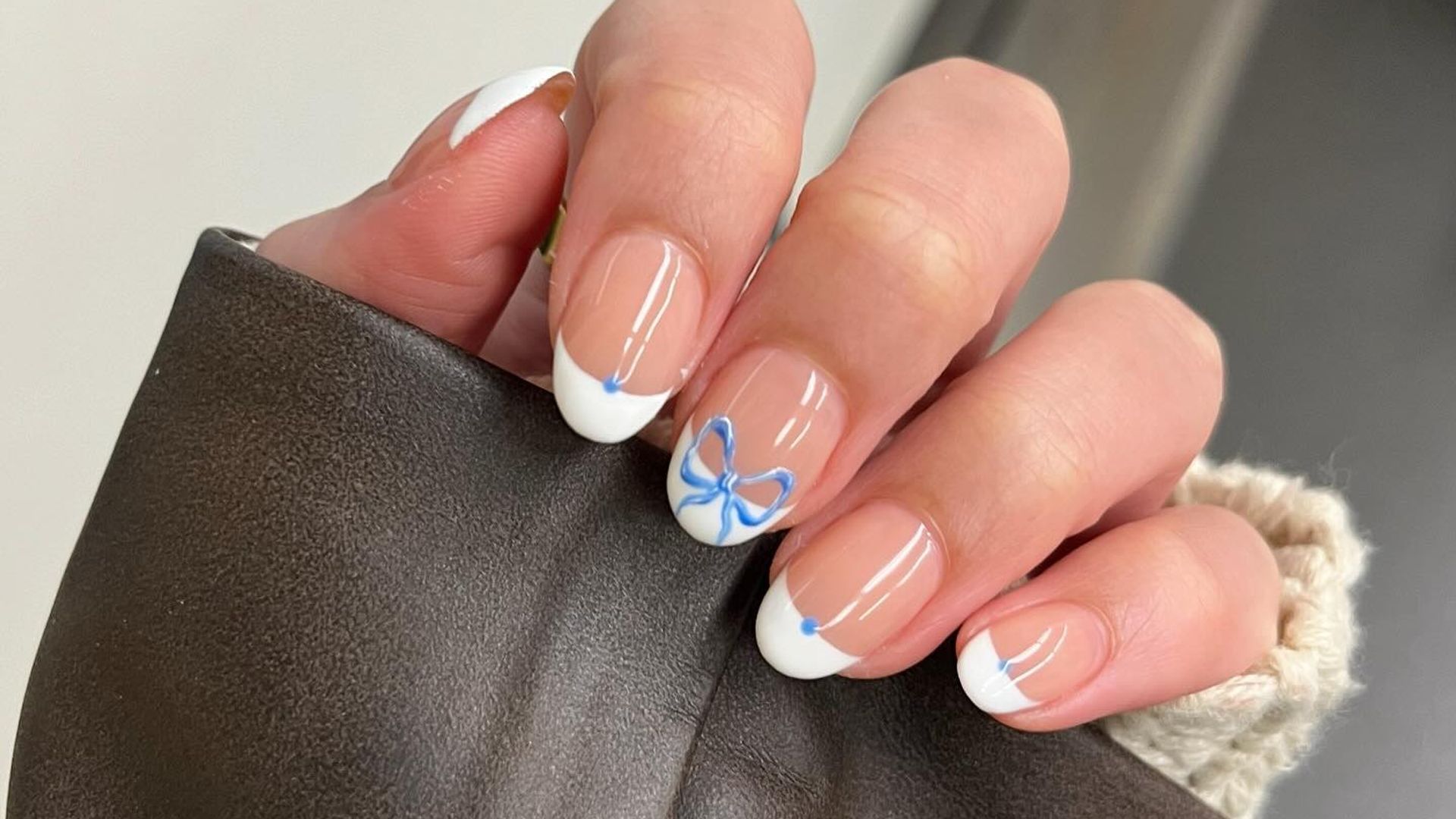 Bow Nails 2025: Coquettecore Meets Elegance