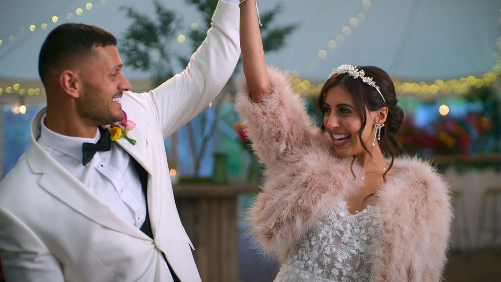 Sarover described her wedding day as "the happiest day of my life"