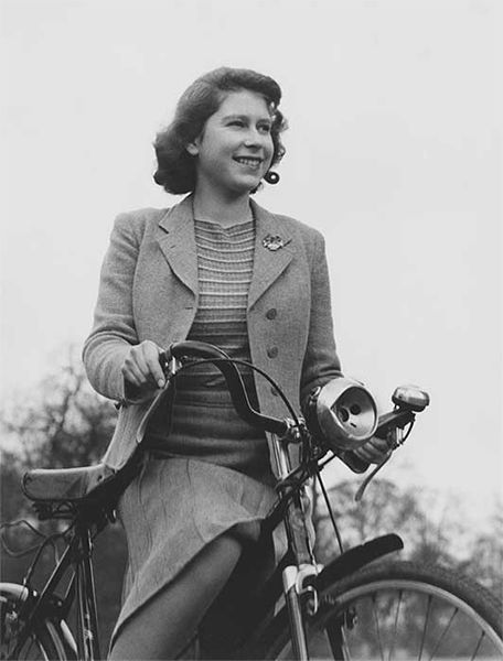 the queen as a teenager