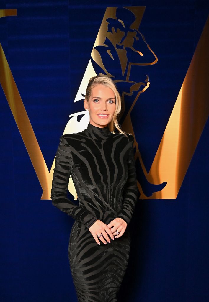 LONDON, INGGRIS - 08 OKTOBER: Lady Kitty Spencer menghadiri makan malam dan pesta bertabur bintang di The Chancery Rosewood yang diselenggarakan oleh Johnnie Walker Vault & Olivier Rousteing untuk merayakan kolaborasi mereka pada 8 Oktober 2025 di London, Inggris. 