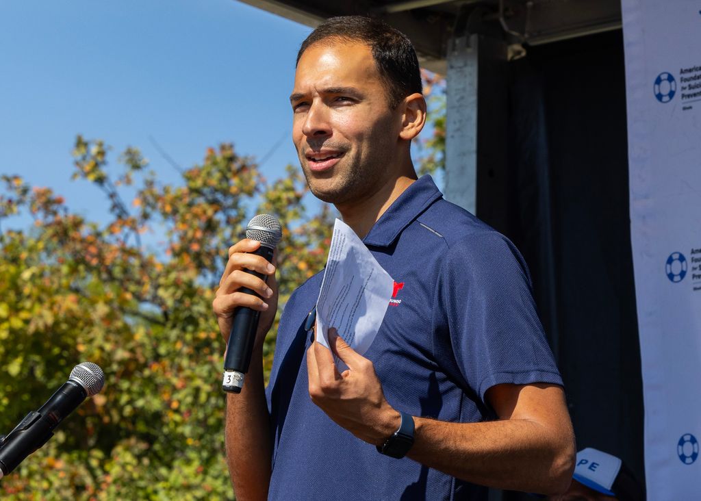 Chicago's Stefan Holt during the Out of the Darkness Walk 2024 at Montrose Harbor on September 14, 2024 in Chicago, Illinois