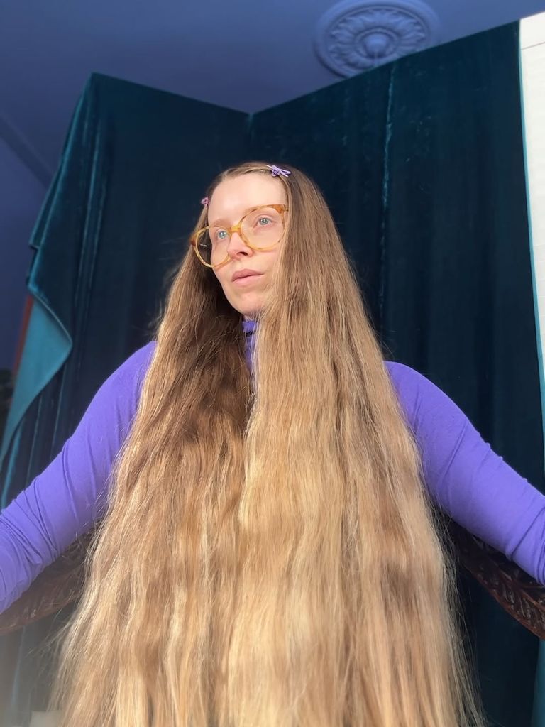 Jessie started an OnlyFans for her hair