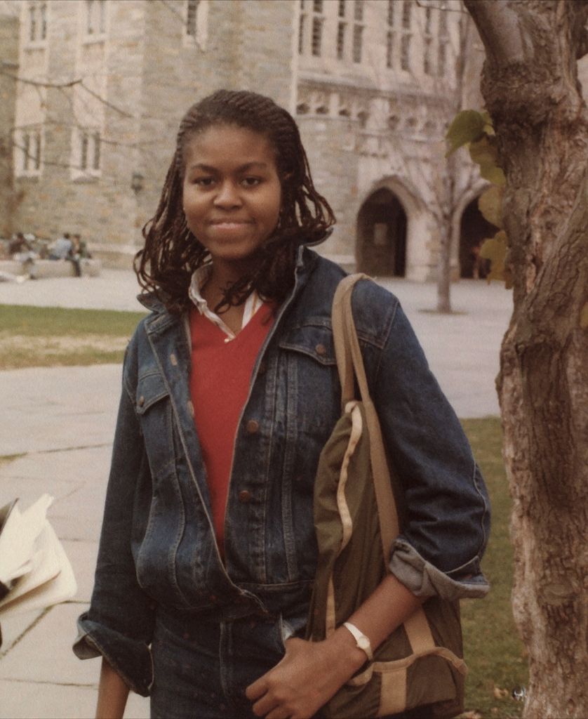 foto michelle obama dalam denim ganda saat remaja