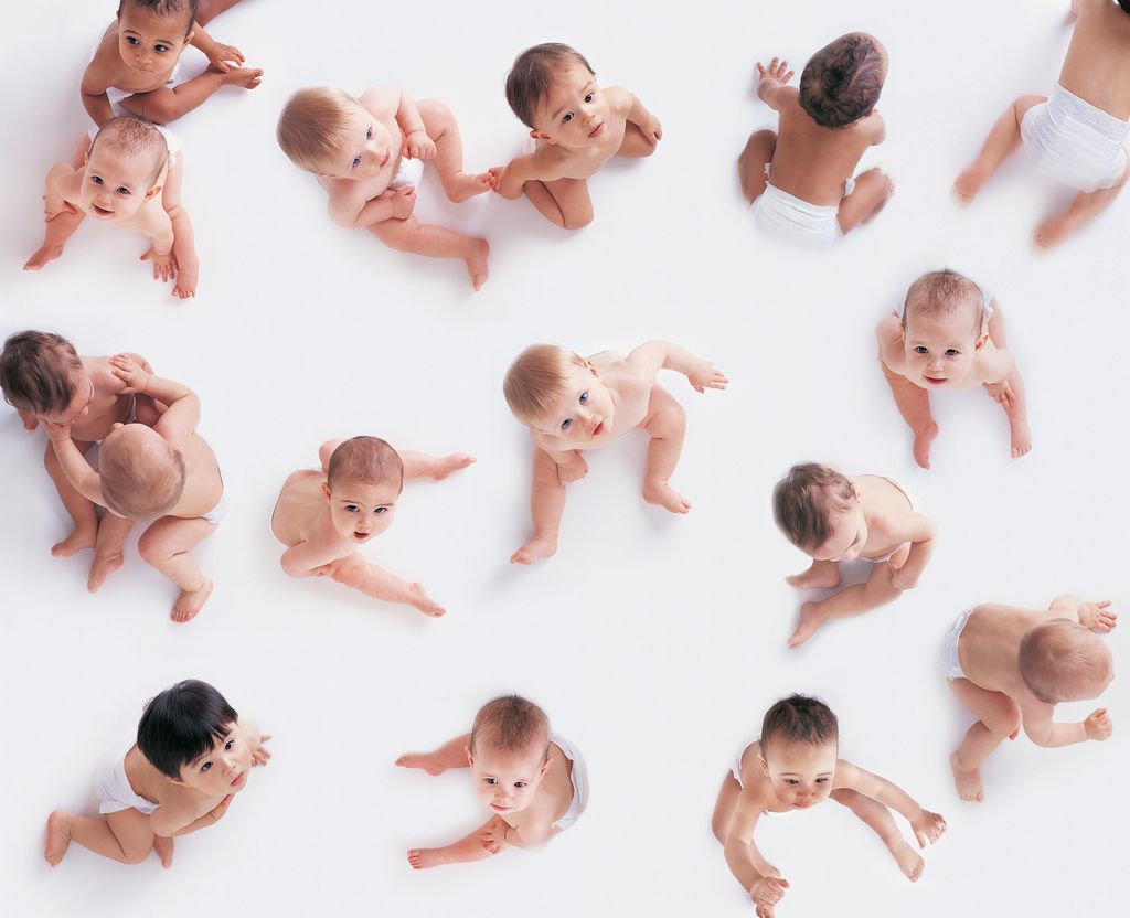 babies looking up