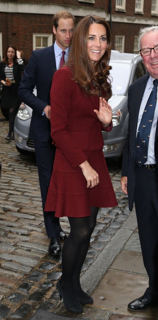 Kate Middleton dan Pangeran William, pada 2012 di London, Inggris di Temple Tengah