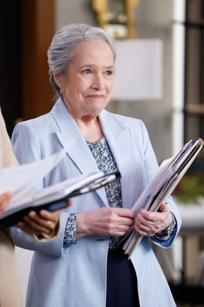 Kathy Bates pada episode pertama Musim 2 dari Matlock, keluar 12 Oktober
