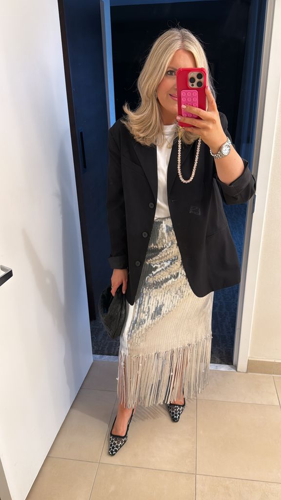Comfort (shoes) + Structure (tee) + One Statement Piece (skirt) 