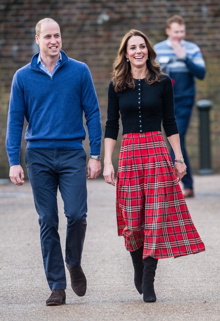   Pangeran William, Adipati Cambridge dan Catherine, Duchess of Cambridge menghadiri pesta untuk keluarga personel militer yang dikerahkan di Siprus di Istana Kensington pada 04 Desember 2018 di London,