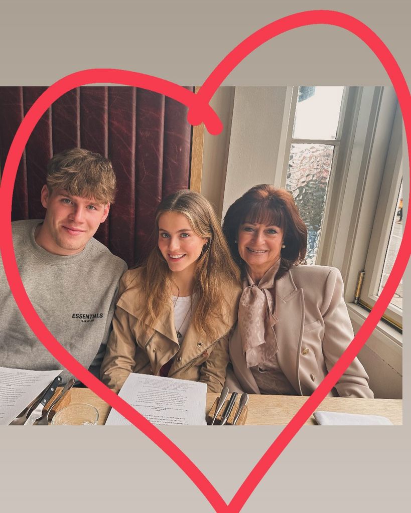 Gabby logan's kids and mum