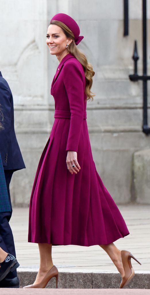 Kate Middleton, Putri Wales meninggalkan Istana Buckingham untuk menyaksikan prosesi militer, menyusuri The Mall, untuk memperingati 80 tahun VE Day pada 5 Mei 2025 di London, Inggris. 