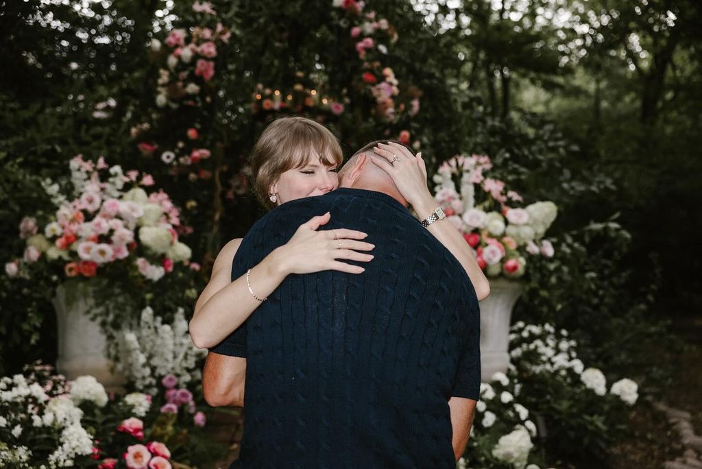 Taylor Swift hugs Travis Kelce after proposal
