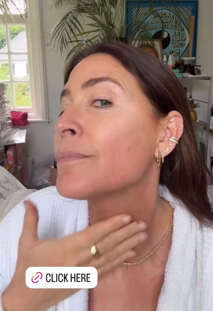 Lisa Snowdon using neck cream