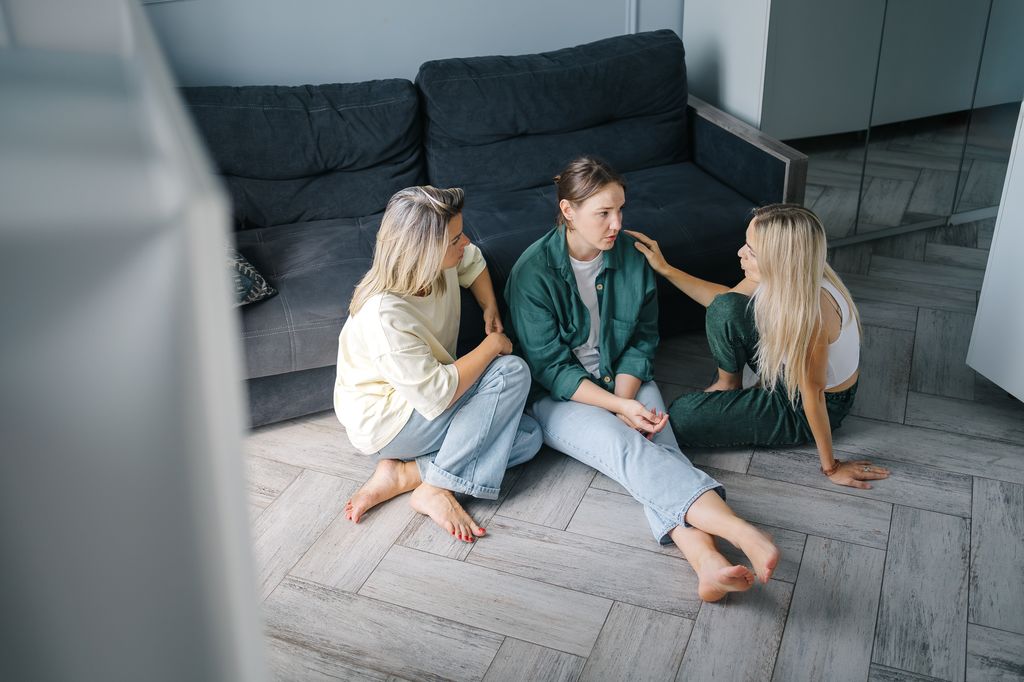 women being kind.
