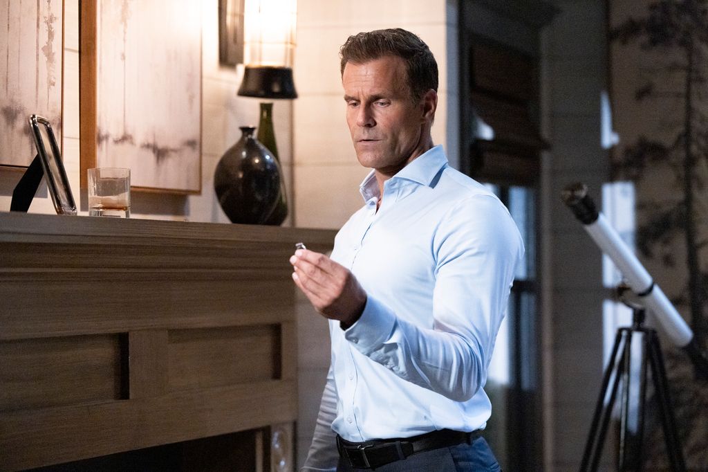 Cameron Mathison as Drew Quartermaine in General Hospital