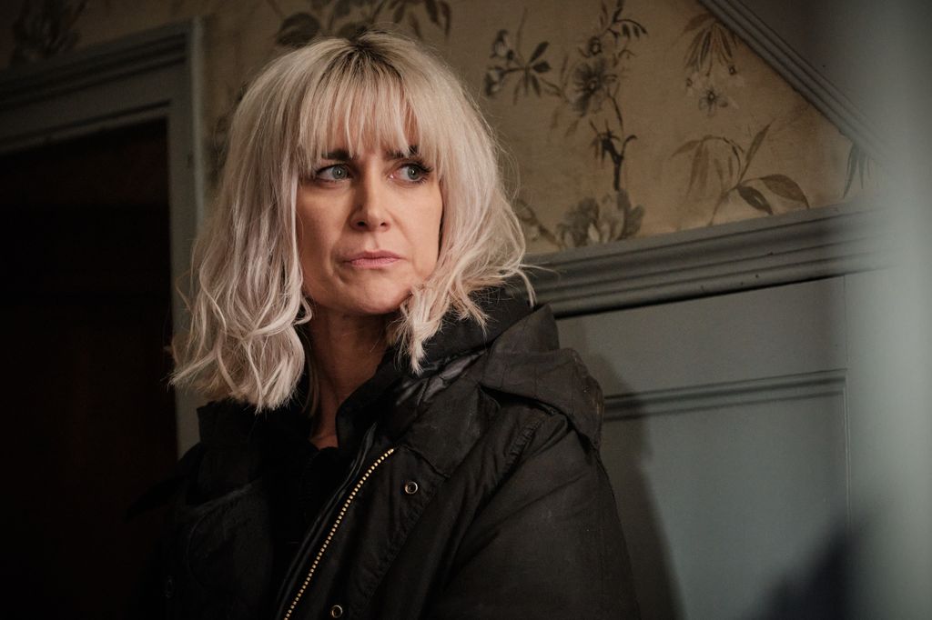 Sophia Craven played by (KATHERINE KELLY)