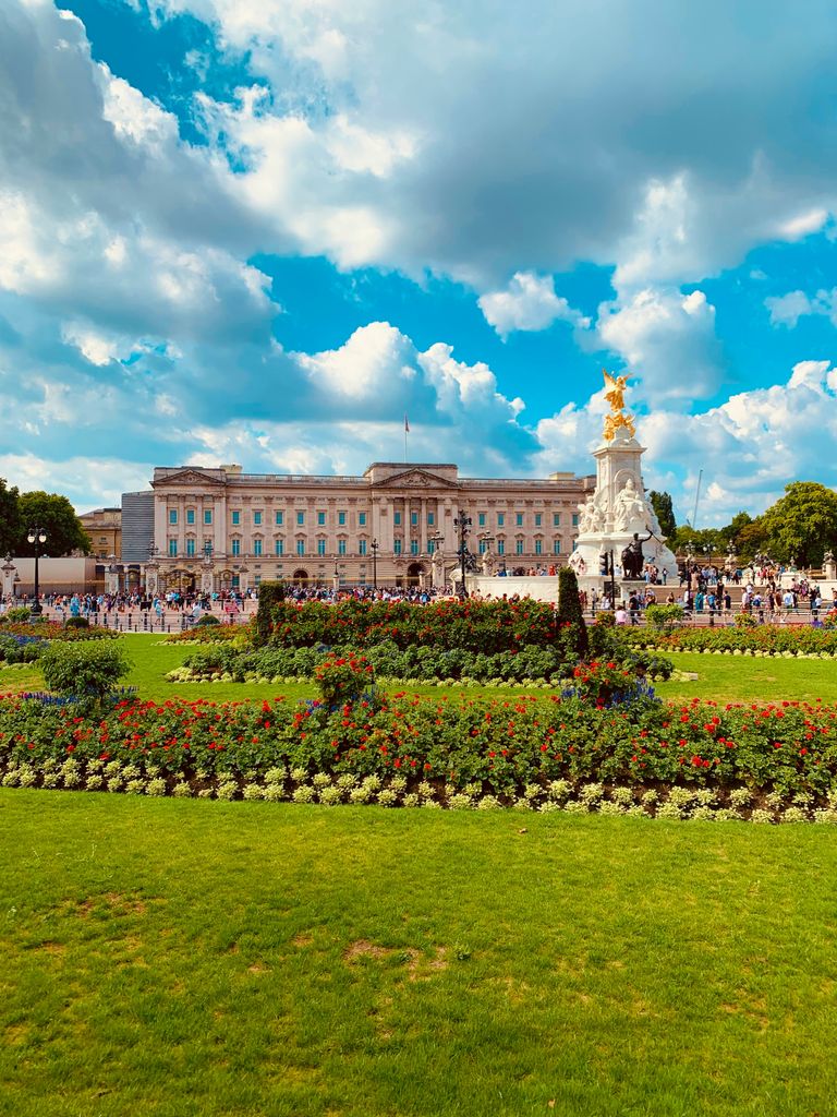 Buckingham Palace gardens