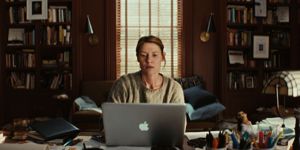 What is The Beast in Me about?