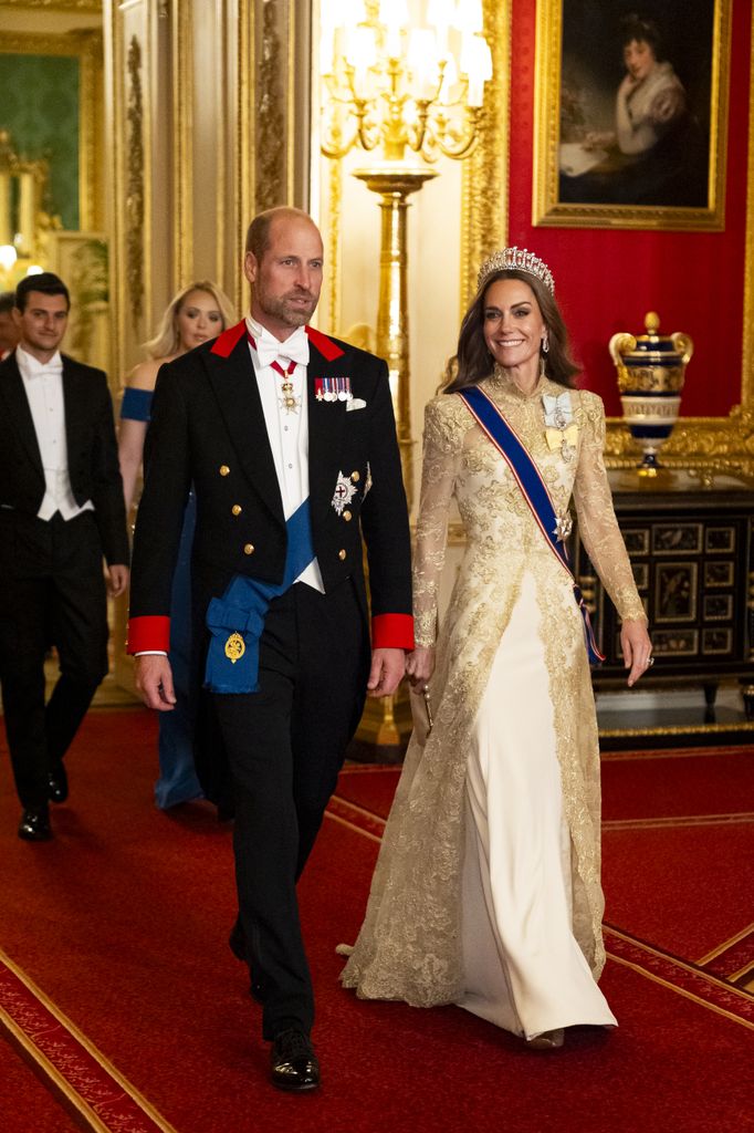 WINDSOR, Inggris - 17 September: Catherine, Putri Wales dan Pangeran William, Pangeran Wales tiba untuk perjamuan negara yang diselenggarakan oleh Raja Charles III dan anggota keluarga kerajaan di Kastil Windsor selama kunjungan negara bagian oleh Presiden Amerika Serikat pada 17 September 2025 di Windsor, Inggris. Presiden Trump berada di Inggris dari 16-18 September pada kunjungan negara bagian Inggris keduanya, dengan yang sebelumnya berlangsung pada 2019 selama masa presiden pertamanya. (Foto oleh Aaron Chown-WPA Pool/Getty Images)