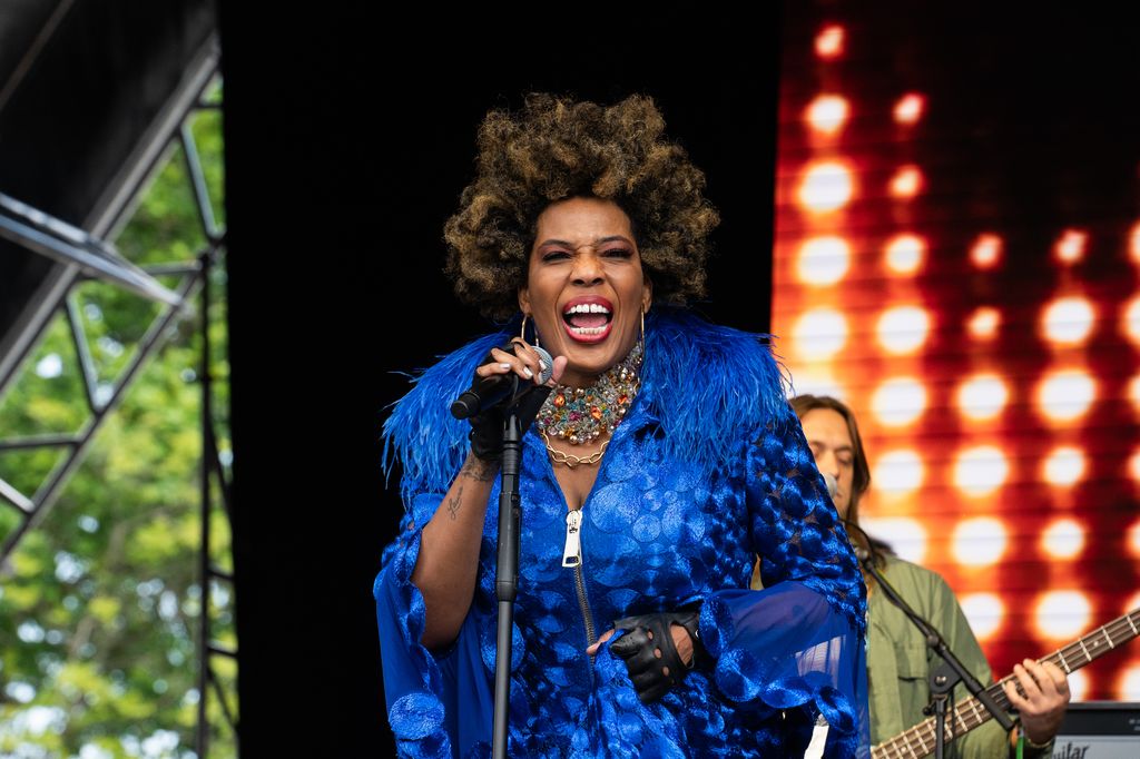 Macy Gray hospitalized and unable to walk after taking weight-loss drug |  HELLO!