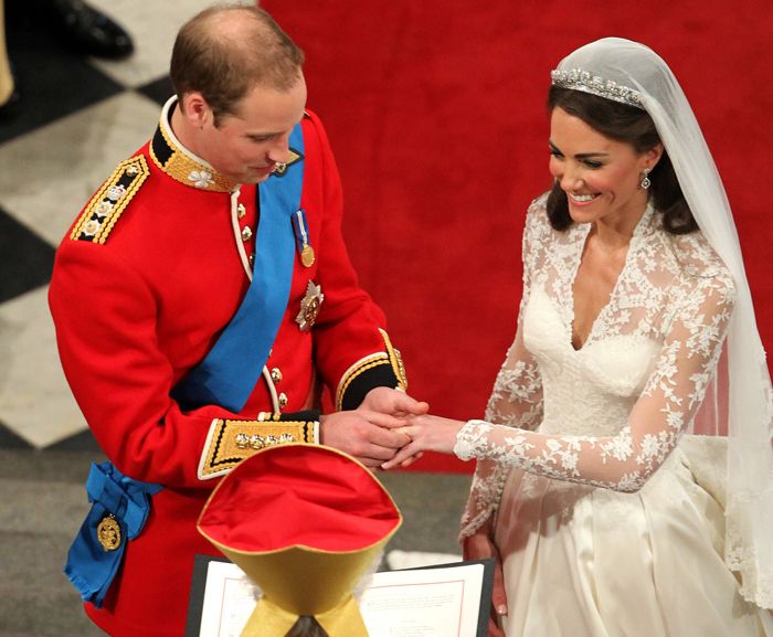 william kate wedding rings altar