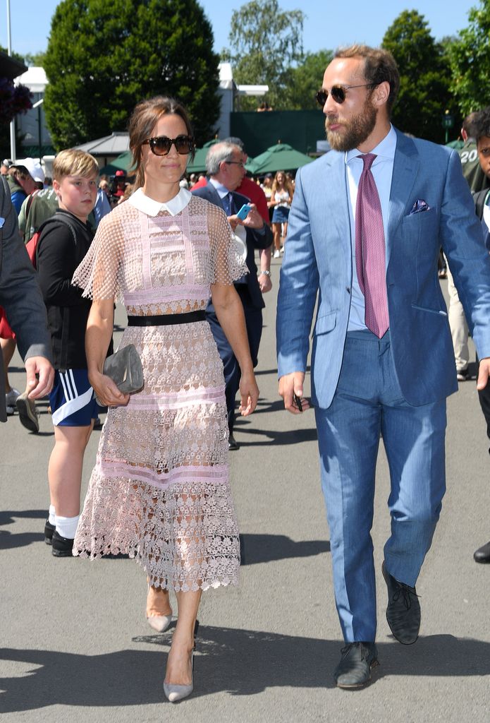 Pippa Middleton dan James Middleton menghadiri hari ketiga Kejuaraan Tenis Wimbledon di All England Lawn Tennis and Croquet Club pada 5 Juli 2017 di London, Inggris.