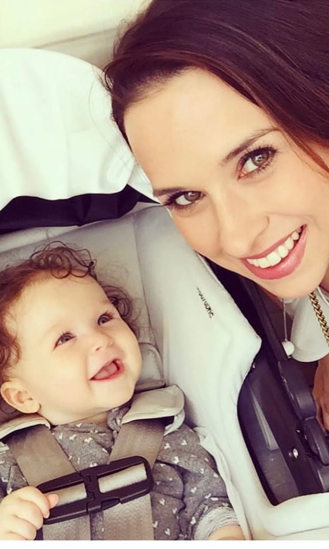 Lacey Chabert and her daughter