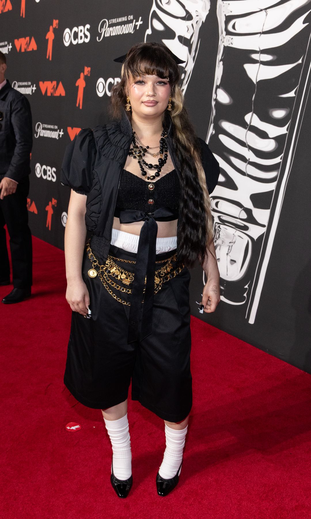 Lola Young participe aux MTV Video Music Awards 2025 qui se sont tenus à l'UBS Arena le 7 septembre 2025 à Elmont, New York. (Photo de John Shearer / Getty Images sur MTV)