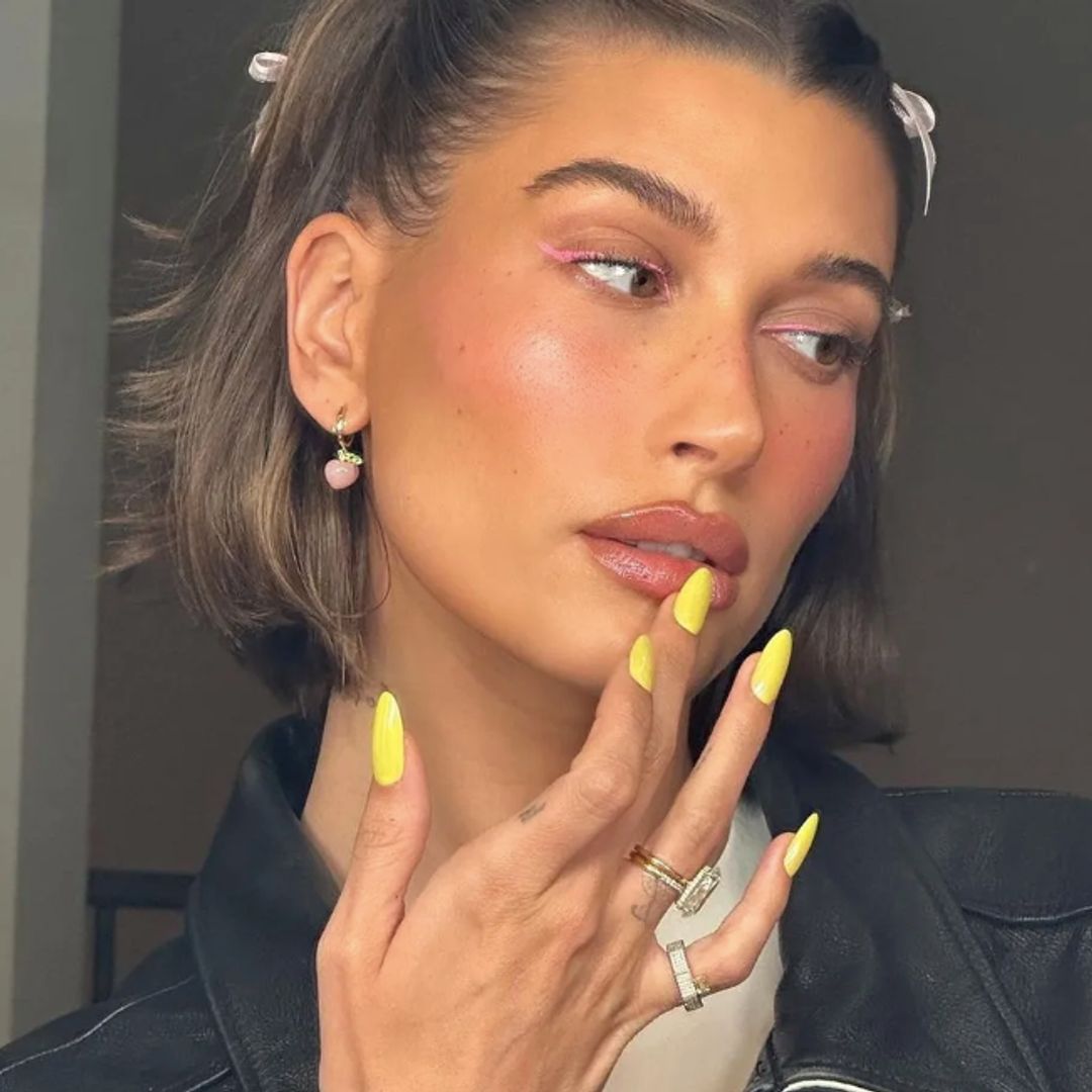 8 butter yellow manicures to try in spring 2025: from chrome to aura nails