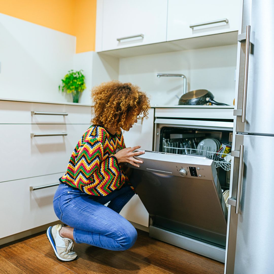 There IS a correct way to fill the dishwasher according to an expert