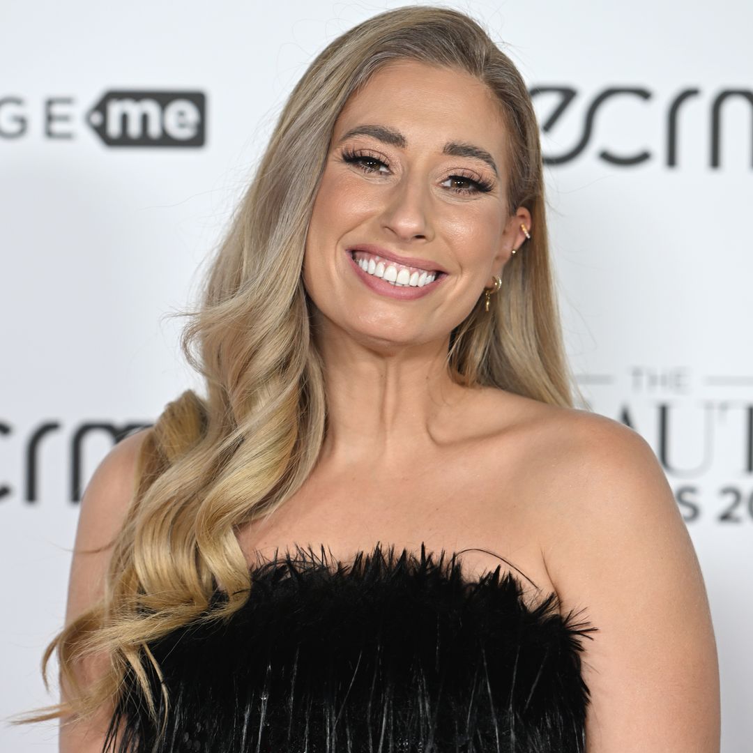Stacey Solomon's mini-me daughters twin in adorable matching outfits