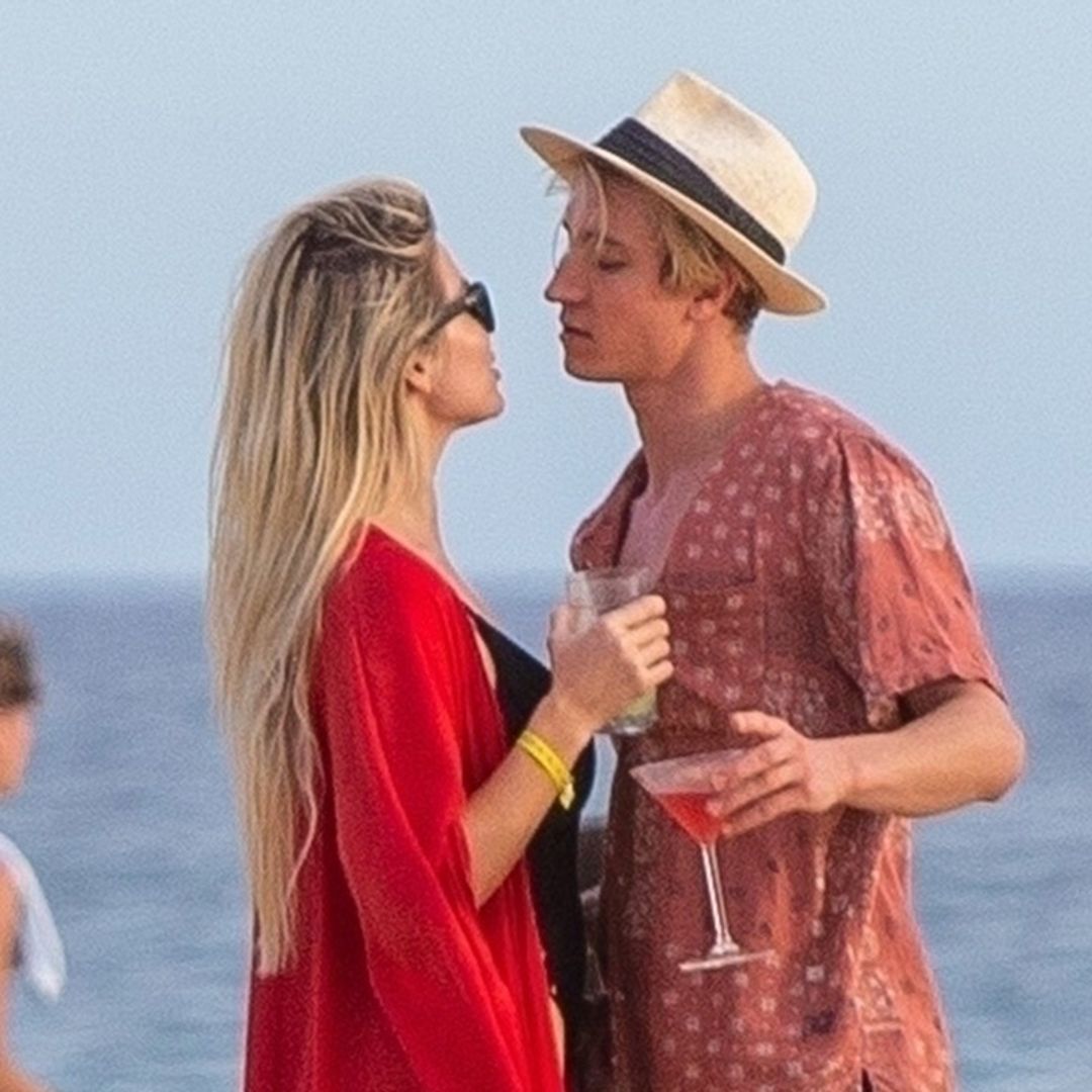 Gleb Savchenko's estranged wife pictured kissing new man! PHOTOS